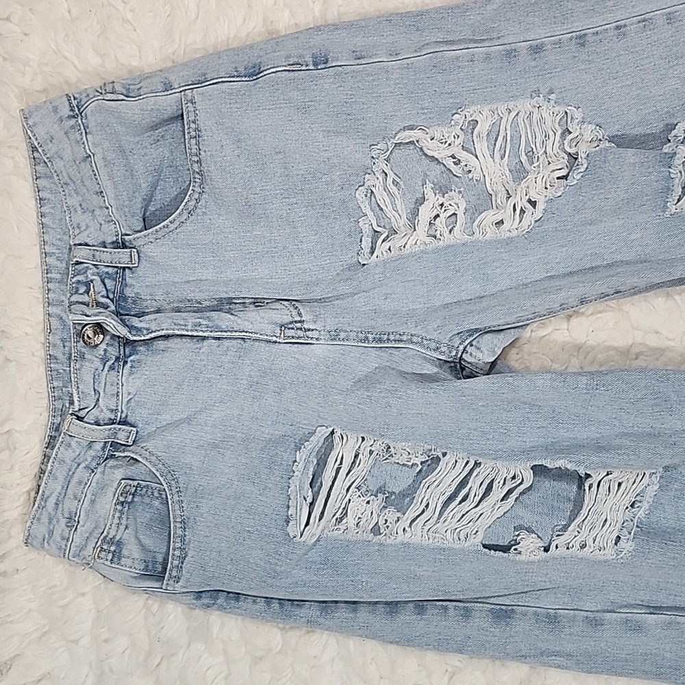 Distressed Riped High Waist Denim Jean. S - Picture 4 of 13